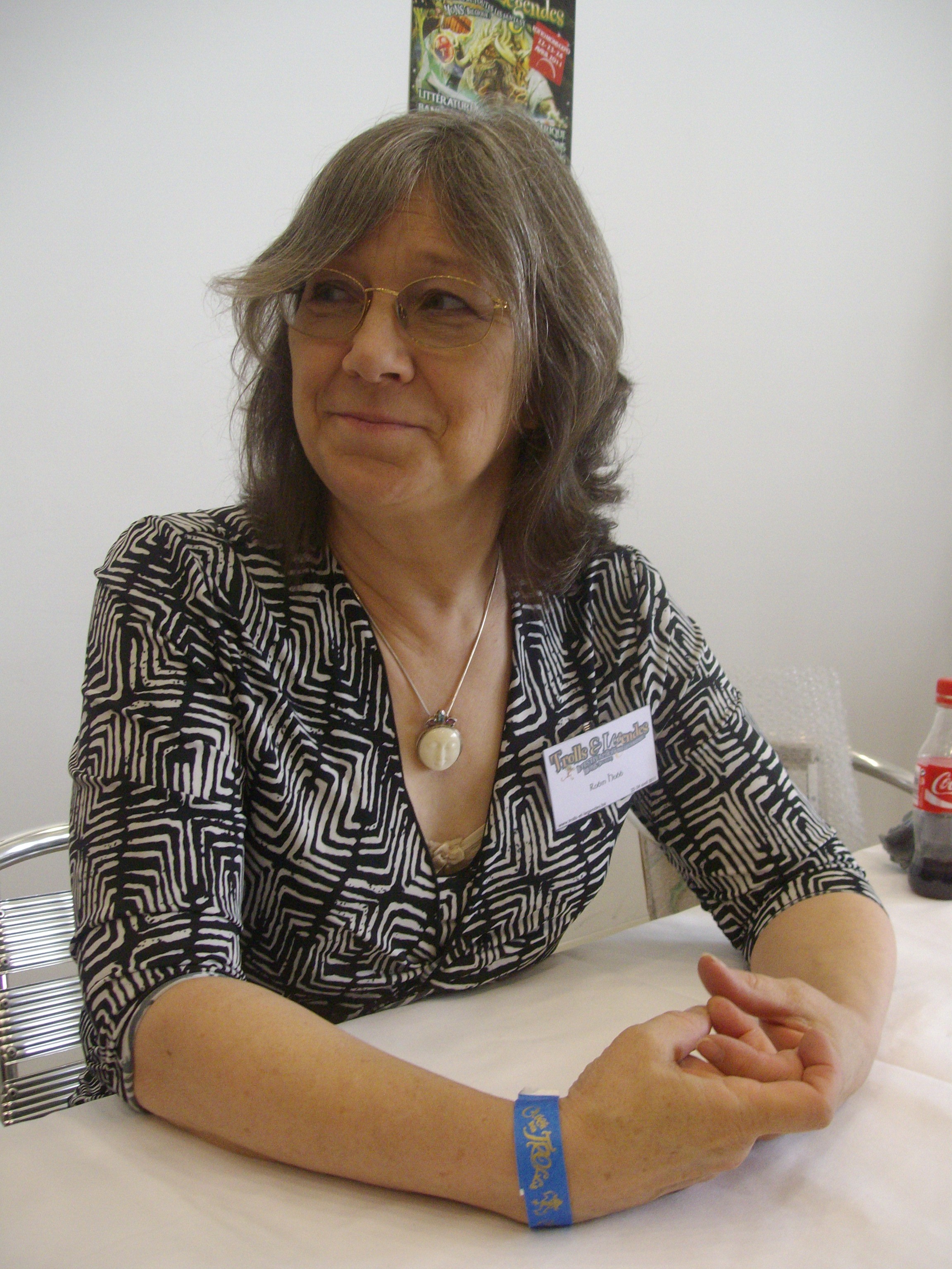 Robin  HOBB